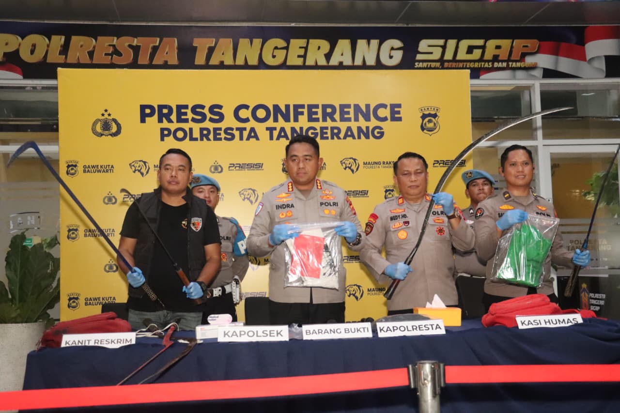 Corbek 2 Pelajar SMP Aniaya Lawan Tawuran Pakai Corbek dan Celurit hingga ...