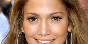 Jennifer Lopez Perempuan Paling Cantik