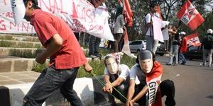 Mahasiswa Tangerang Desak SBY - Boediono Mundur