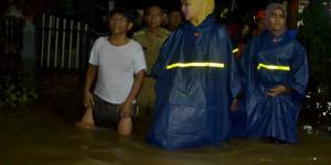 Ingin yang Real,  Airin Langsung Tinjau Banjir Tangsel