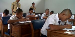 Cegah Kebocoran, Kadisdik Sidak Pelaksanaan UN SMP