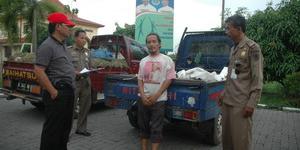 Sampah dibuang di Kota Tangerang, Dua Pick Up Ditangkap