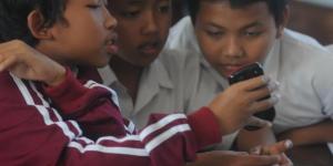 Pemkot Tangerang Batasi Ponsel Pelajar