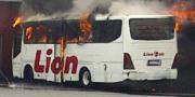 Bus Lion Air Terbakar di Bandara