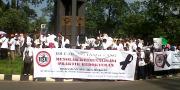 Gelar Demo, Dokter Tangerang Minta Maaf Tak Layani Pasien