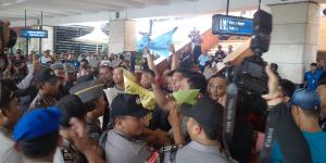 Provokator Serang &#8216;Calon Presiden&#8217; di Bandara