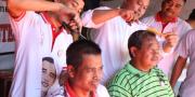 Tim Relawan Jokowi dari Tangerang Gunduli Rambut