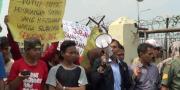Warga Selapajang Demo Tutup TPA Ilegal