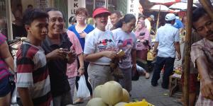 Istri Akbar Tandjung Kampanye di Pasar Lama Tangerang
