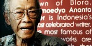 Mengenal Pramoediya Ananta Toer