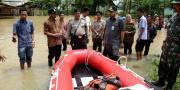 Bupati Tangerang Sidak Gudang Logistik Banjir