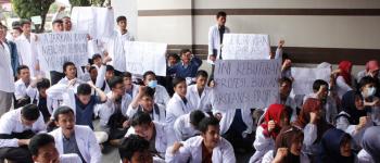 Mahasiswa UIN Syarif Hidayatullah Jakarta Membuat Petisi 
