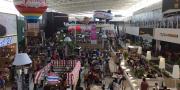 AEON Mall Disambut Pengunjung 