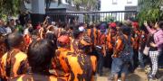 Desak Tahan Pelaku Pembunuh Rekan, Ormas PP Tangerang Demo Jaksa