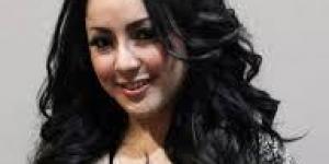 Regina Sebut Farhat Brutal saat Berhubungan Seks