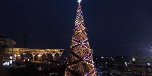 Pohon Natal Ini Tertinggi se-Banten