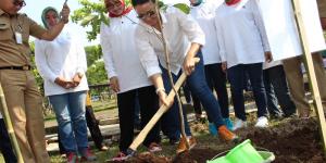 Dharma Wanita Tanam 100 Pohon Rambutan Parakan di Puspemkab Tangerang