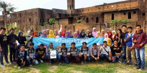 Wisata Religi Masjid Pintu Seribu Diminati Remaja Tangerang