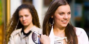 Stop Iri Hati dengan Teman yang Lebih Sukses