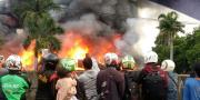 Pabrik Garmen di Tangerang Terbakar