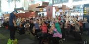 Kala Penumpang Terminal 3 Bandara Soetta Bermain Angklung
