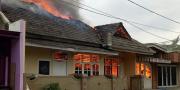 2 Rumah di Karawaci Tangerang Ludes Terbakar