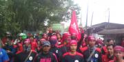 Ratusan Buruh Tangerang Gelar Aksi Pra May Day