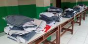 Hari Akhir UN di Tangsel para siswa kumpulkan baju