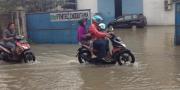 Banjir rendam 2 Pabrik di Curug Tangerang