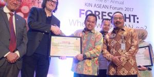 Arief Terima Penghargaan Enterpreuner Award 2017