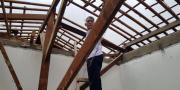 Rumah di Pinang Roboh Akibat Guncangan Gempa