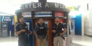 Antisipasi Skimming  Polisi Bersenjata Lengkap Sisir ATM di Tangsel