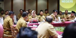 Bertemu Anies, Airin Tagih Bantuan Pemprov DKI