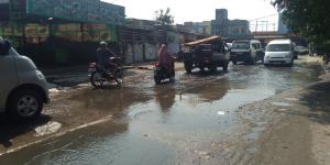 Warga Keluhkan Genangan Air di Perumnas Tangerang