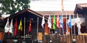 Empat Bendera Parpol Tidak Berkibar di KPU Tangsel