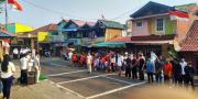 Kesederhanaan Upacara HUT RI di Kampung Bekelir