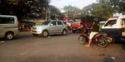 Membahayakan! Lampu Merah di Persimpangan Shinta Tangerang Tidak Efektif