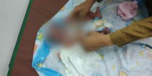 Tega! Bayi Terbungkus Kain Dibuang di Pinggir Jalan Pondok Aren 