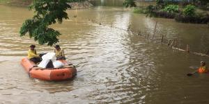 Musim Hujan, Sampah dari Bogor & Tangsel Menumpuk di Kota Tangerang