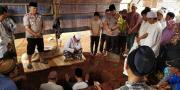 Isak Tangis Iringi Pemakaman Jasad Santri Kecelakaan Maut di Tangerang
