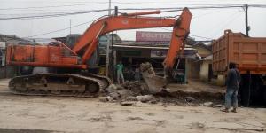 Warga Keluhkan Truk di Jalur Karawaci Legok, Polisi : Kita Siap Beri Sanksi