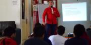 Relawan PMI Kota Tangerang Diajarkan Pelatihan Kehumasan 