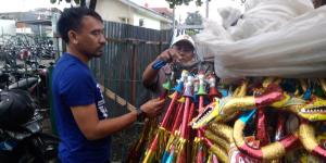 Peminat Trompet Menurun, Pedagang di Tangerang Jual Stok Lama