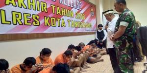 Tiba-Tiba 14 Tersangka Kriminal Menangis di Polresta Tangerang, Ini Penyebabnya