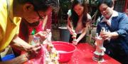 Sambut Imlek, Vihara di Tangsel Bersih-bersih Puluhan Patung 