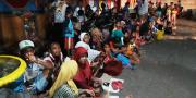Tahun Baru Imlek, Pengemis Berkerumun di Vihara Ni Mala Tangerang