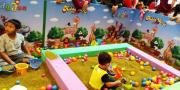 Kolam Kacang Hijau Jadi Permainan Seru Anak di Tangcity Mall 