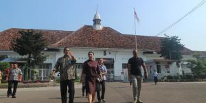 Evi Amir Kunjungi Calon Advokat Eks Napi di Lapas Pemuda Tangerang