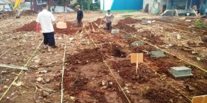 Imbas Proyek Tol Sercin, 500 Makam di Pamulang Dibongkar