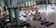 Puasa & Kebiasaan Orang Tertidur di Masjid